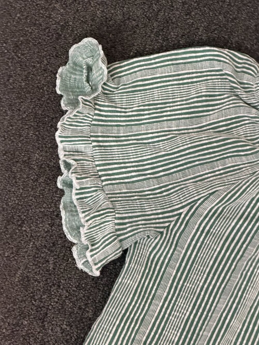 W5 Size Medium (M) Striped Off-Shoulder Top with Ruffle Sleeves - Picture 2 of 4